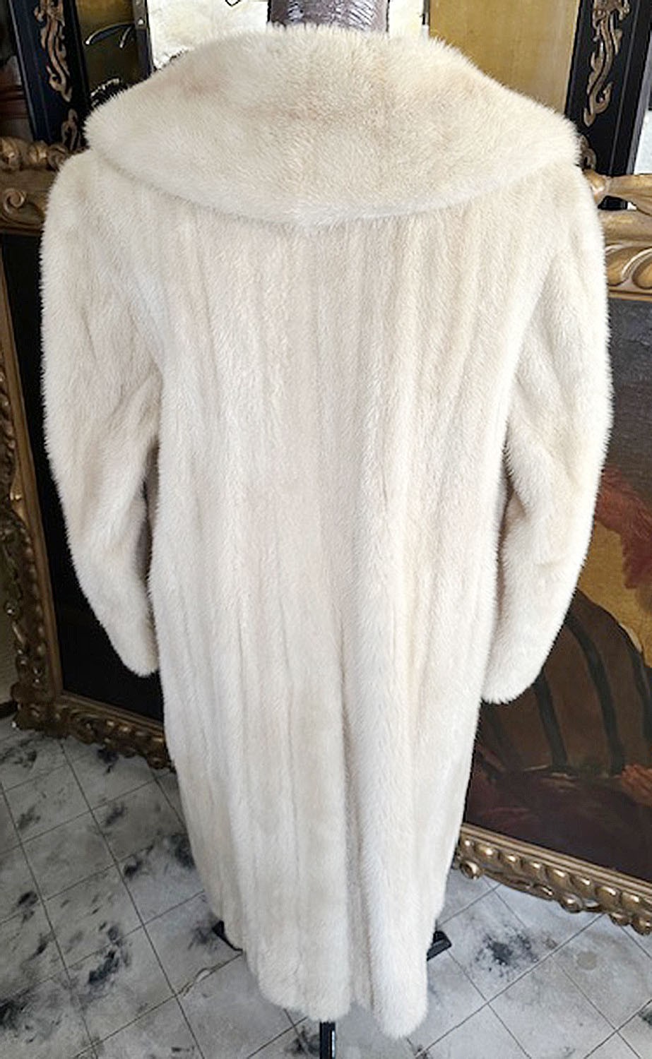 Vintage 1950’s 1960s Double Breasted EMBA Mink Fur Coat – Pale Beige Blond, Soft