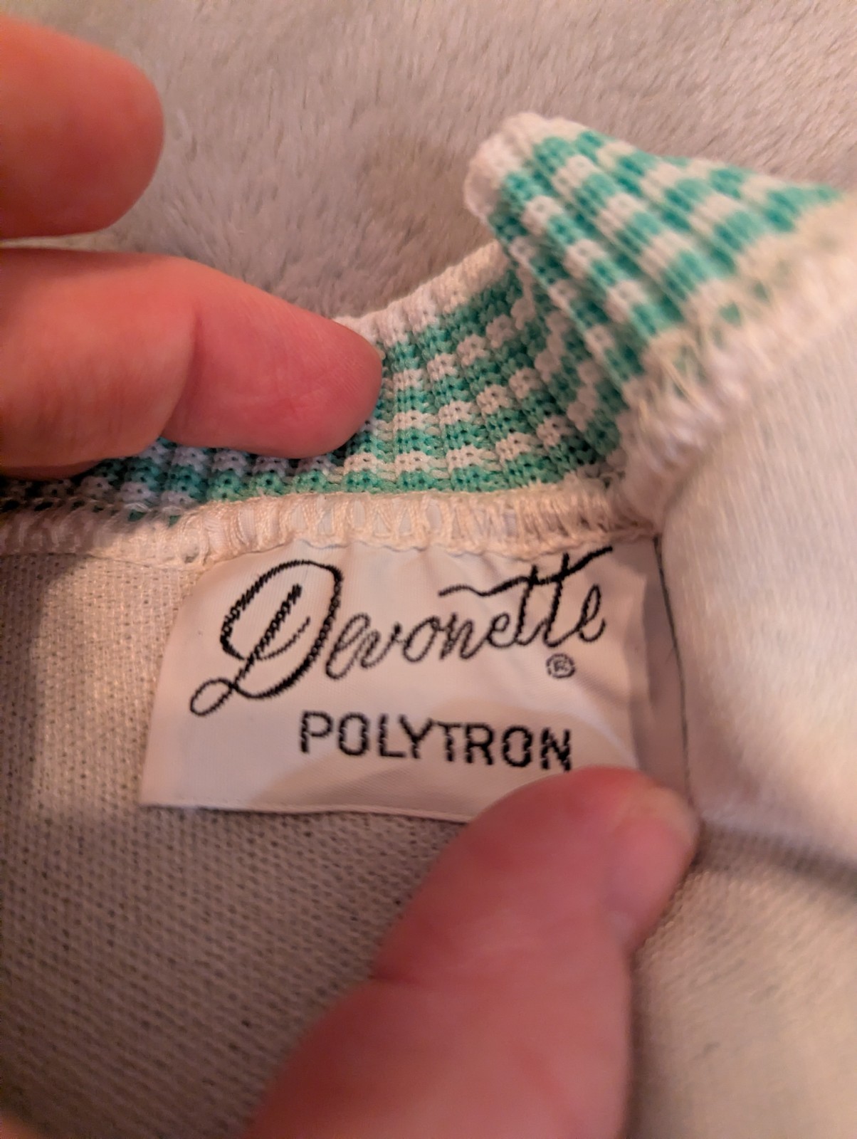 Vintage 1960s Womens Devonette Polytron White Green Vest Top Shortsleeve Large