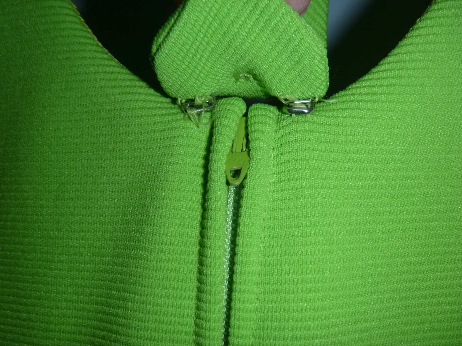 Vtg 60s 70s Gay Gibson MOD Bright Green Ribbed Poly Dress Unique Back Sz S/M