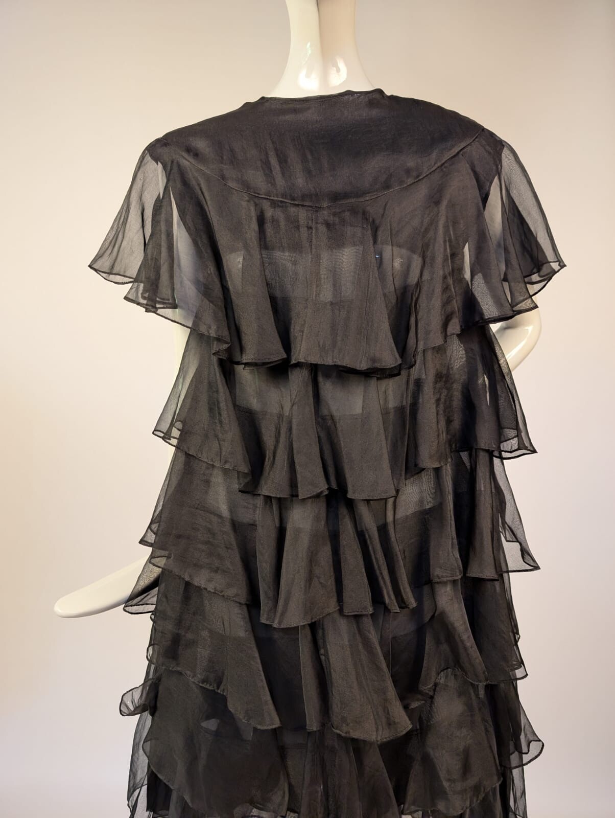 BEAUTIFUL VINTAGE 1970’S TIERED SILK ORGANZA RUFFLE COCKTAIL DRESS