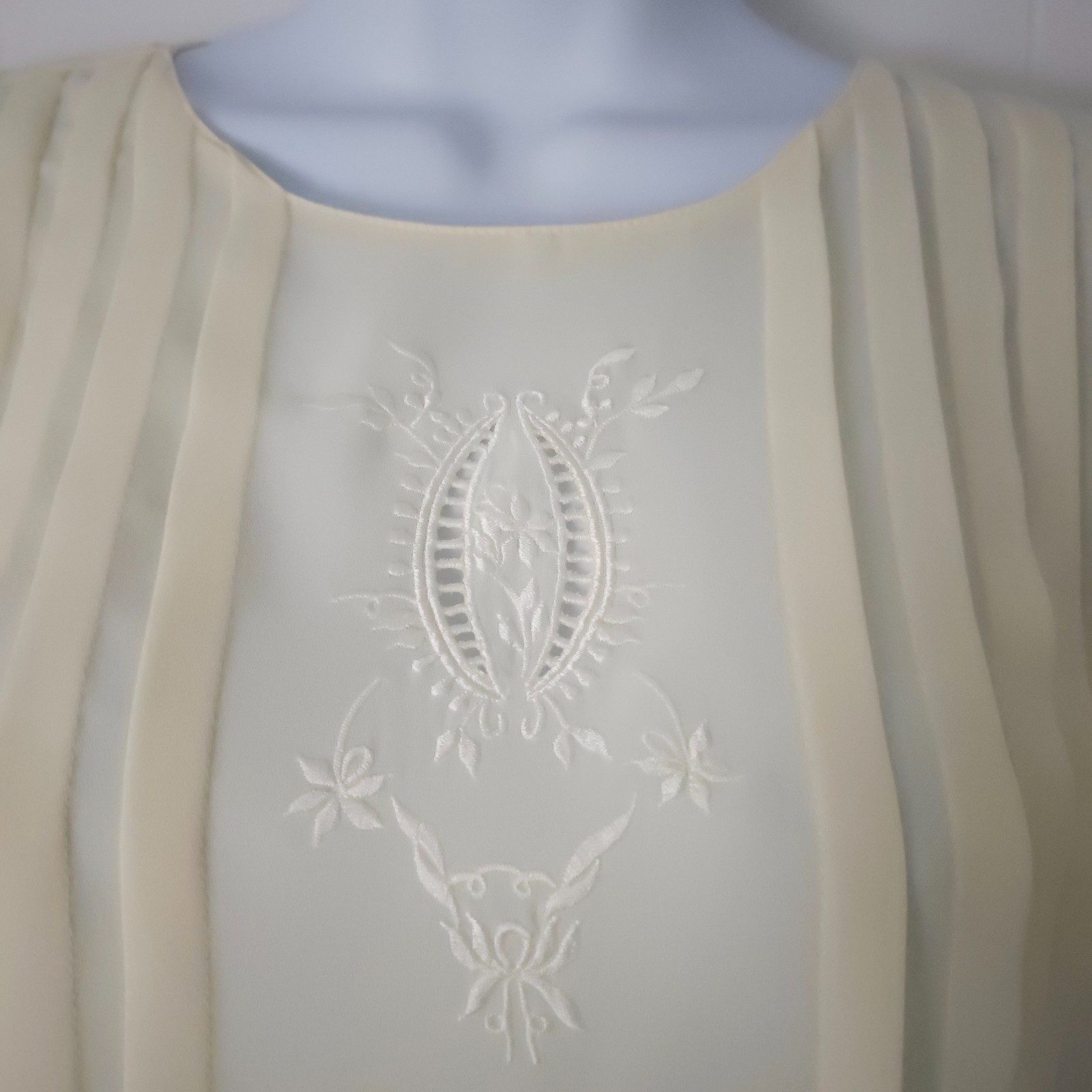 VTG 70s Off White Blouse Philippines Embroidered Poetcore Cottagecore XL 24 PTP