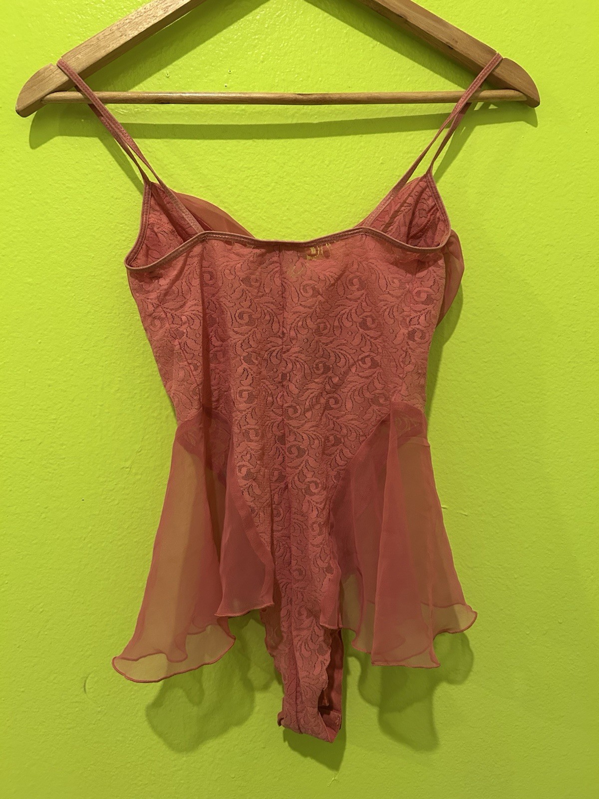80’s/90’s Victoria’s Secret Pink Lace Top golden Tag Size Small With Snap