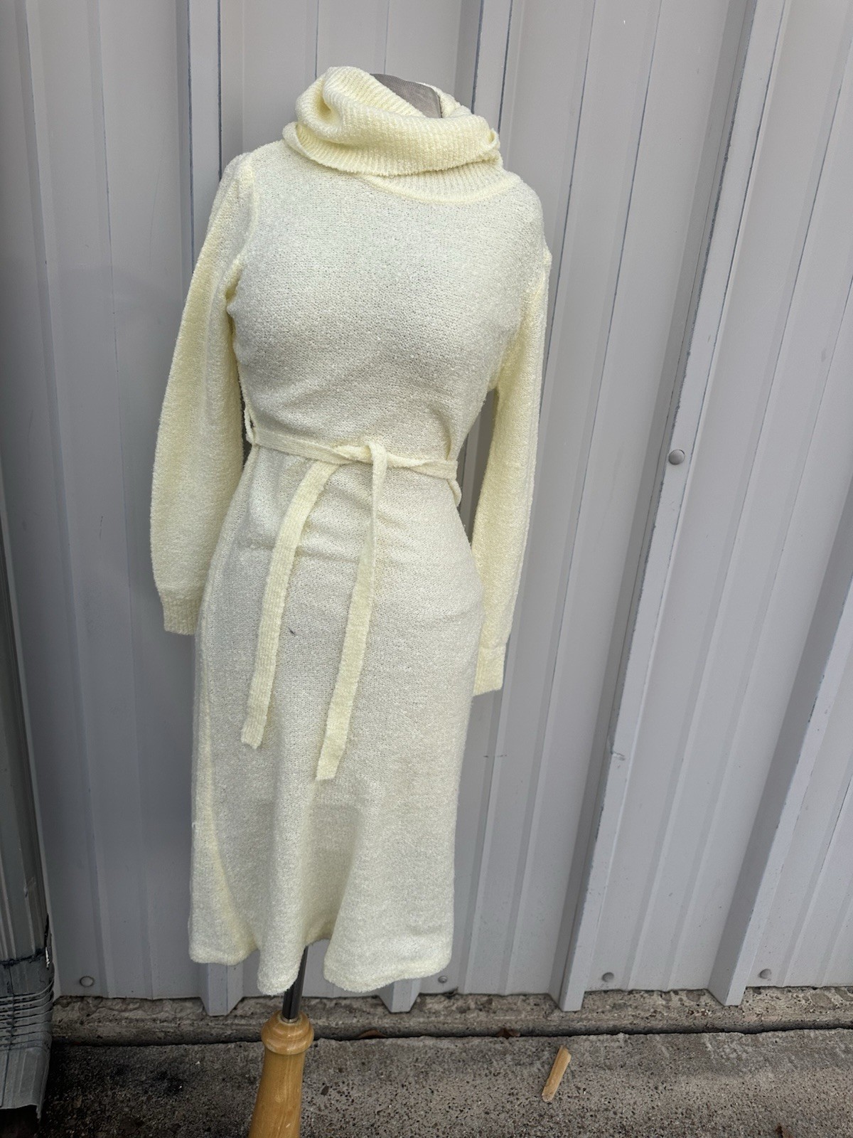 1970s FOXMOOR Long Sleeve Dress Size m Made in Taiwan cowl turtleneck Cream Knit