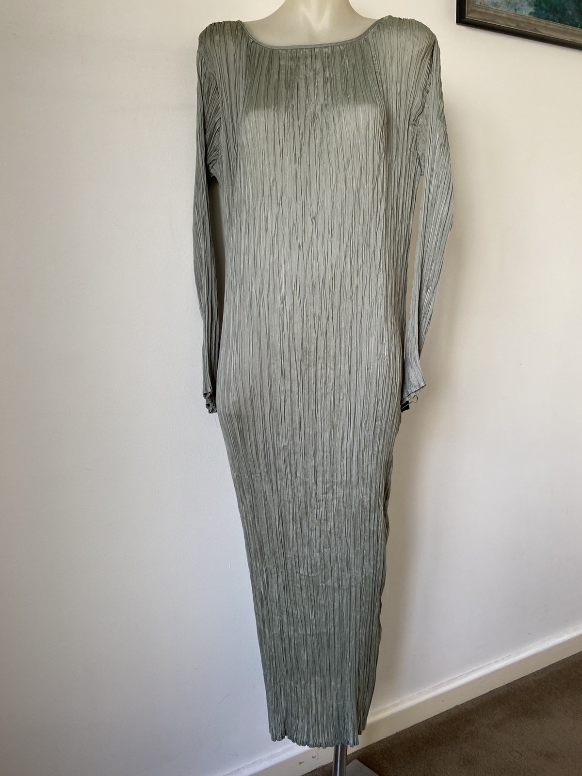 MJM Vintage 90,s Pleated Stretchy Maxi. Size 12 In Olive Green.