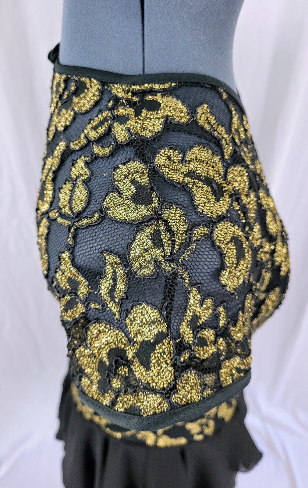 Vintage Late Edition Gold & Black Lace Bodice Dress w Tiered Skirt Size 10