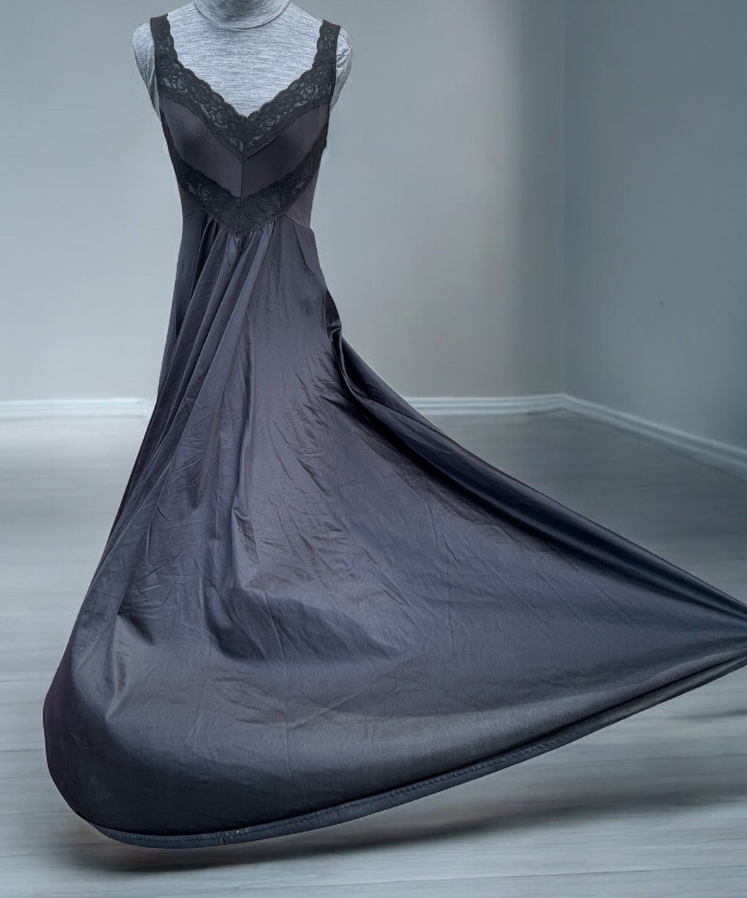 Womens Vintage Undercover Wear Silky Nylon Full Sweep Maxi Chemise Nightgown Lg