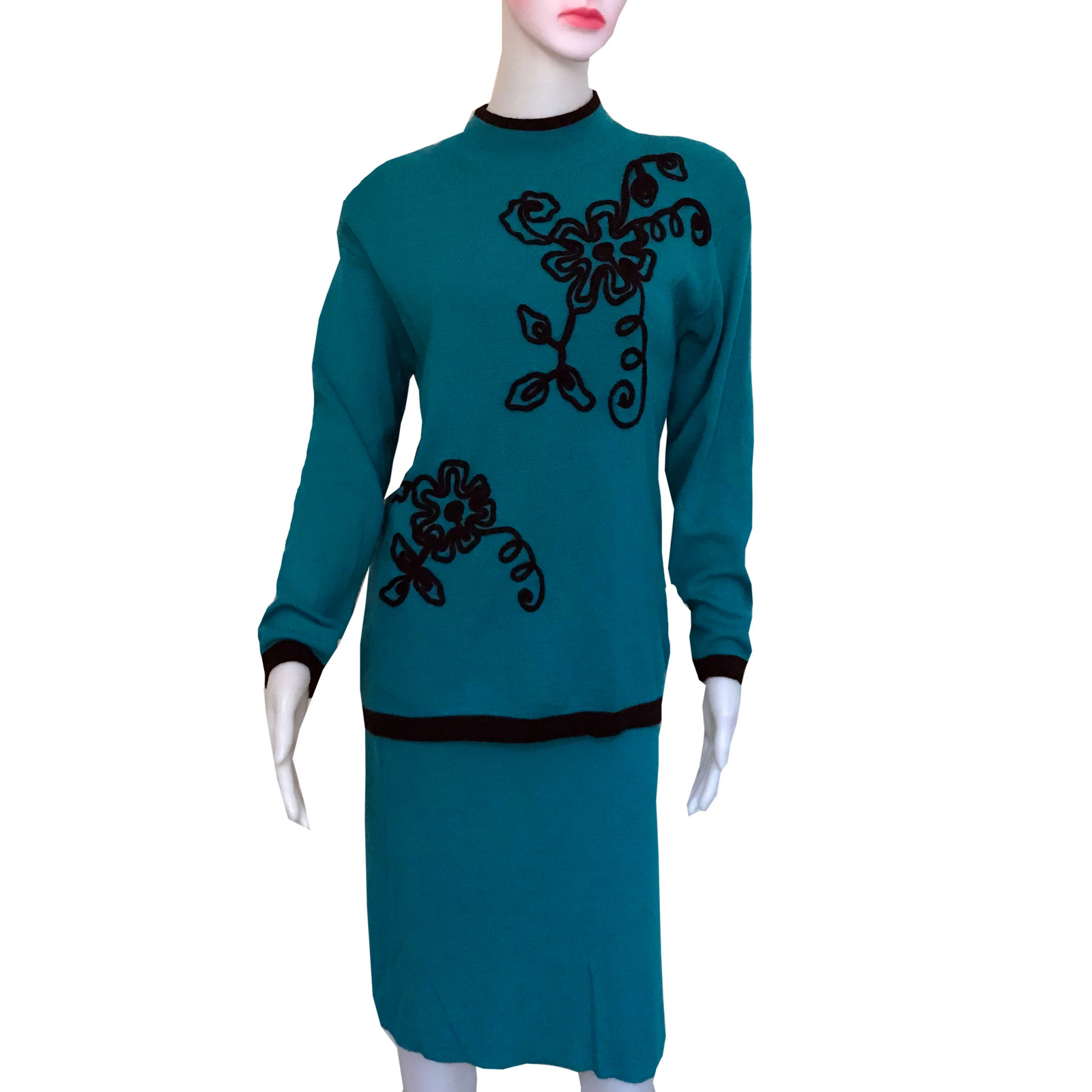 Vintage 1980s Teal Adolfo Knits Embroidered Sweater & Skirt Set Sz M