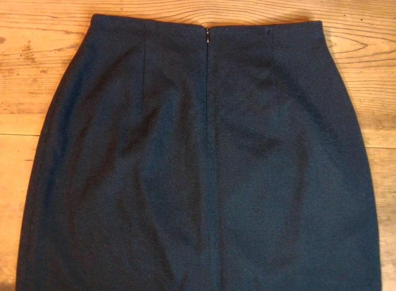 VTG Jones New York Womens 10 Skirt A Line Midi 100% Worsted Wool Black Lined