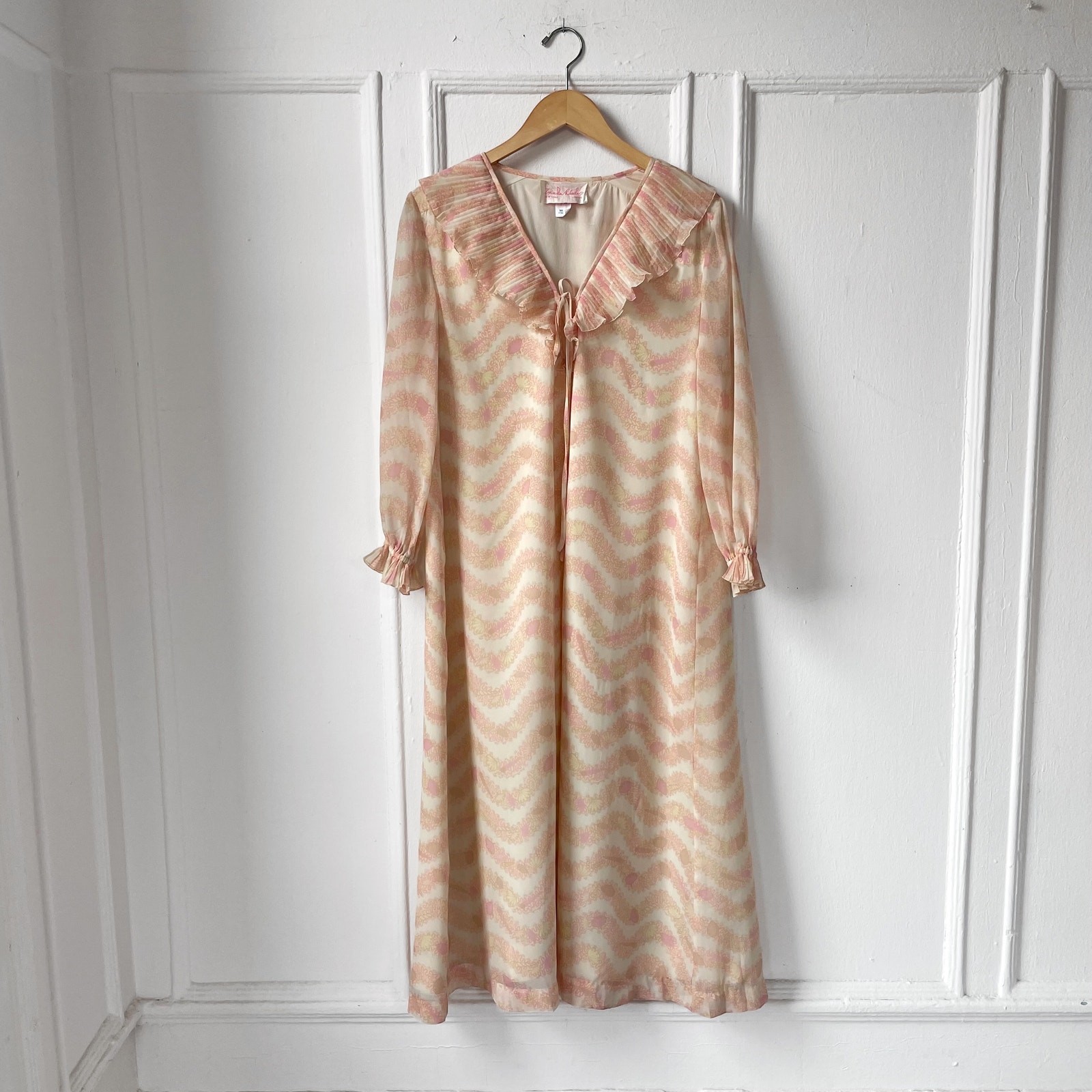 VTG Zandra Rhodes LingerieRuffle NightGown Shear Maxi Lounge 70s 80s Seashell