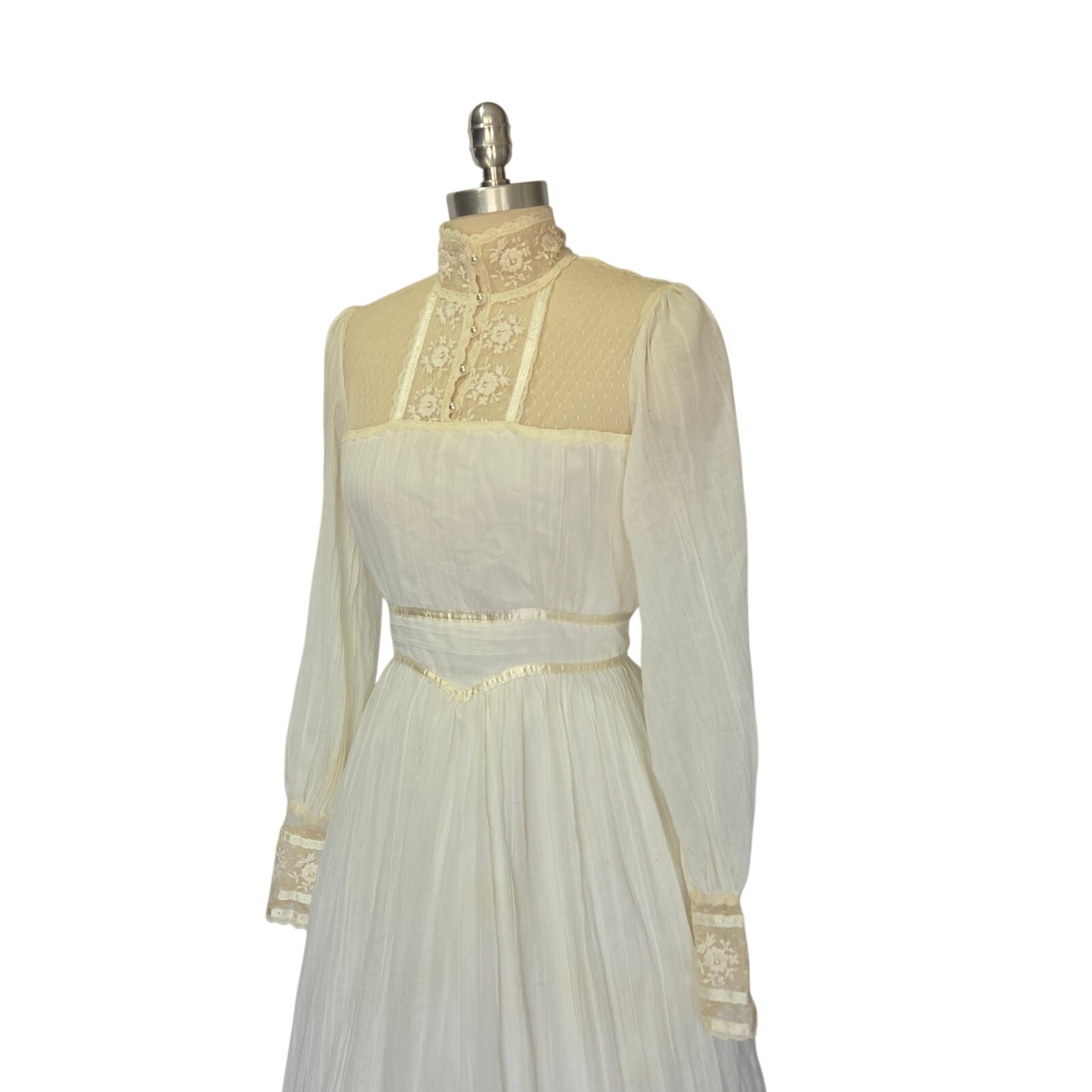 Gunne Sax Wedding Dress Size 11 Ivory Lace Vintage 70s Prairie Bridal Gown