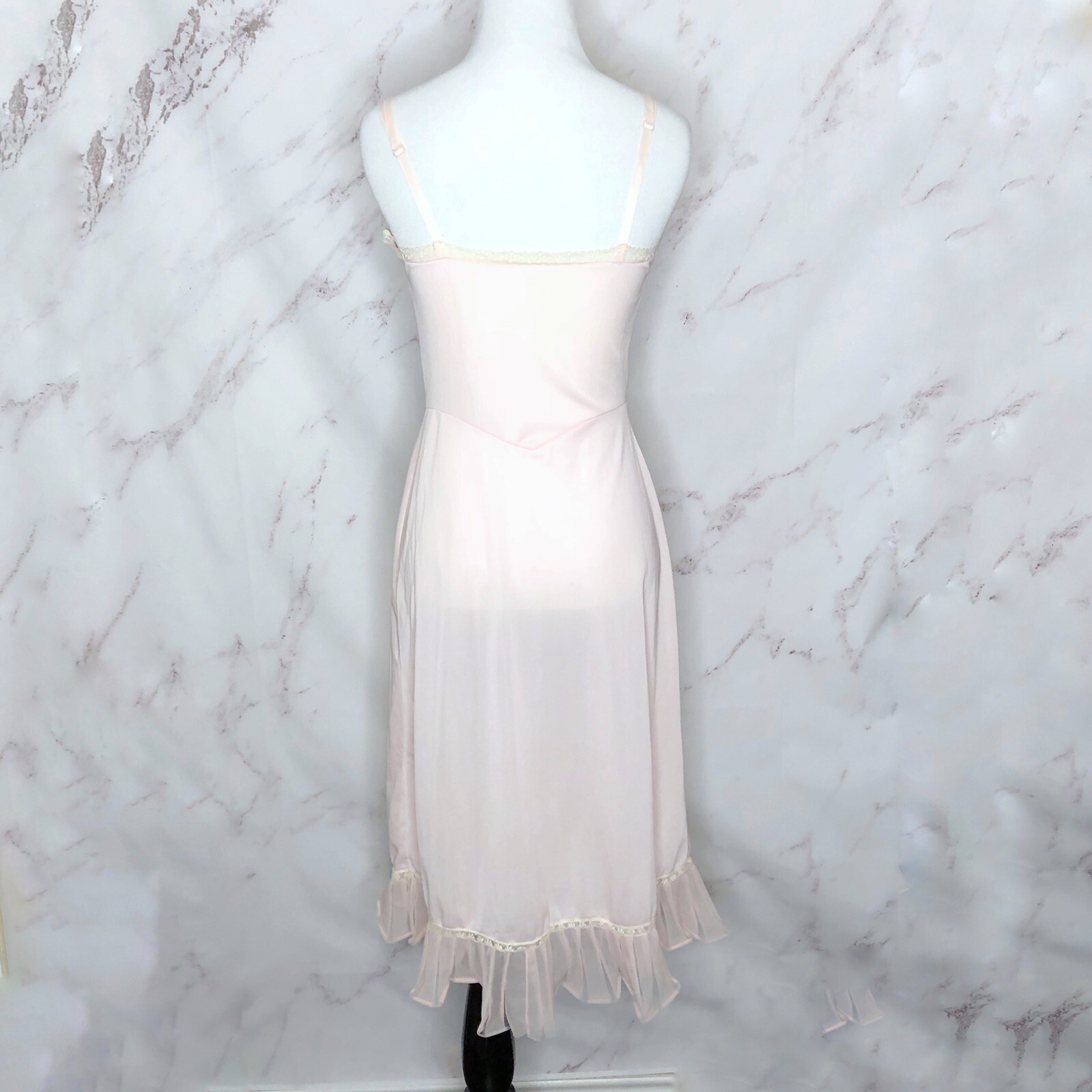 Vintage 50s-60s Dutchess Pink Nylon Lace Midi Lingerie Nightgown Slip