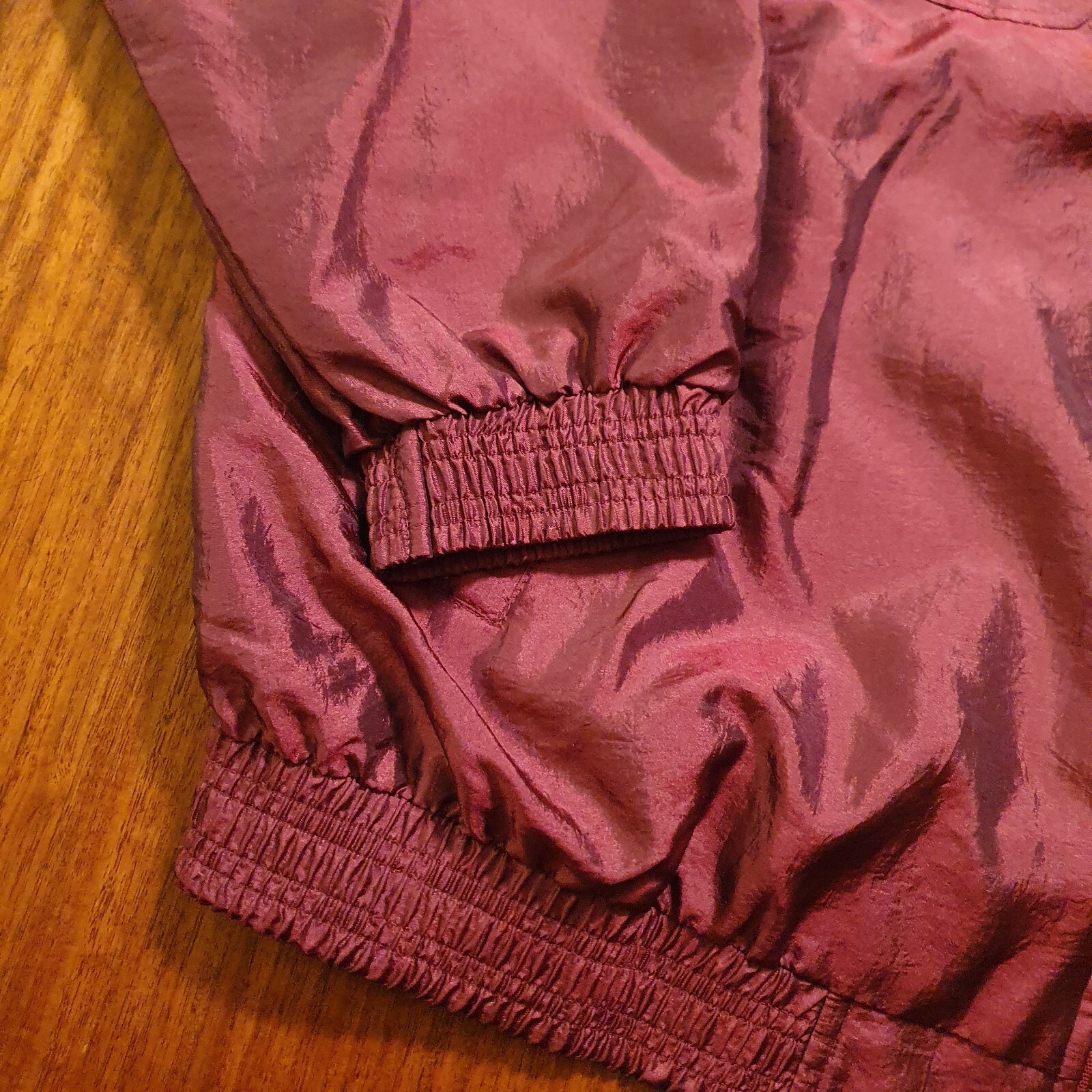 Vintage 80’s Casual Isle XL Burgundy Wine Windbreaker Iridescent Jacket