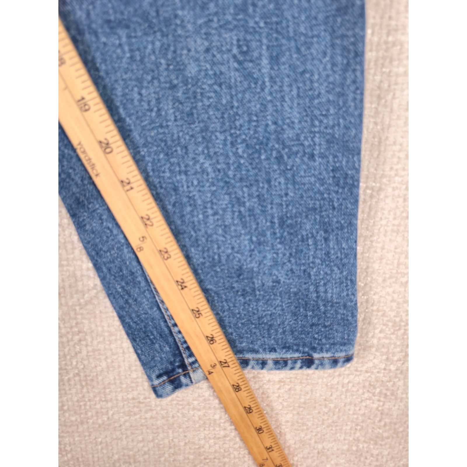 Wrangler for Women Vintage High Waisted Tapered Leg Jeans Medium Wash 30×27