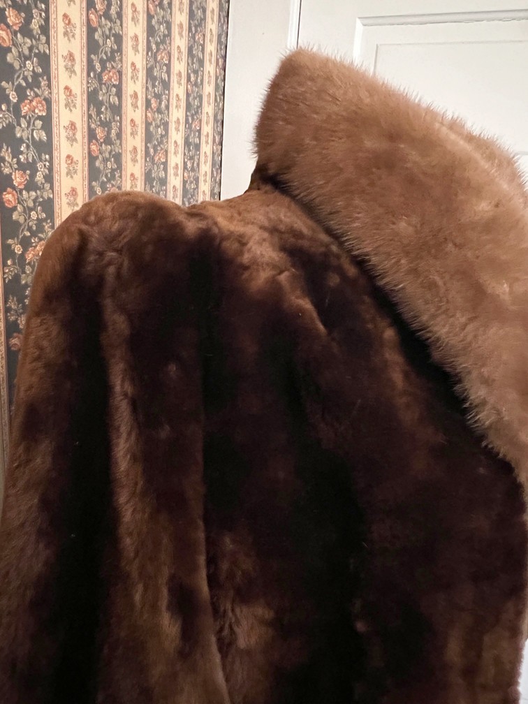 Vintage Stylish 1940s Genuine Sheared Lamb Mouton Coat with Separate Mink Collar