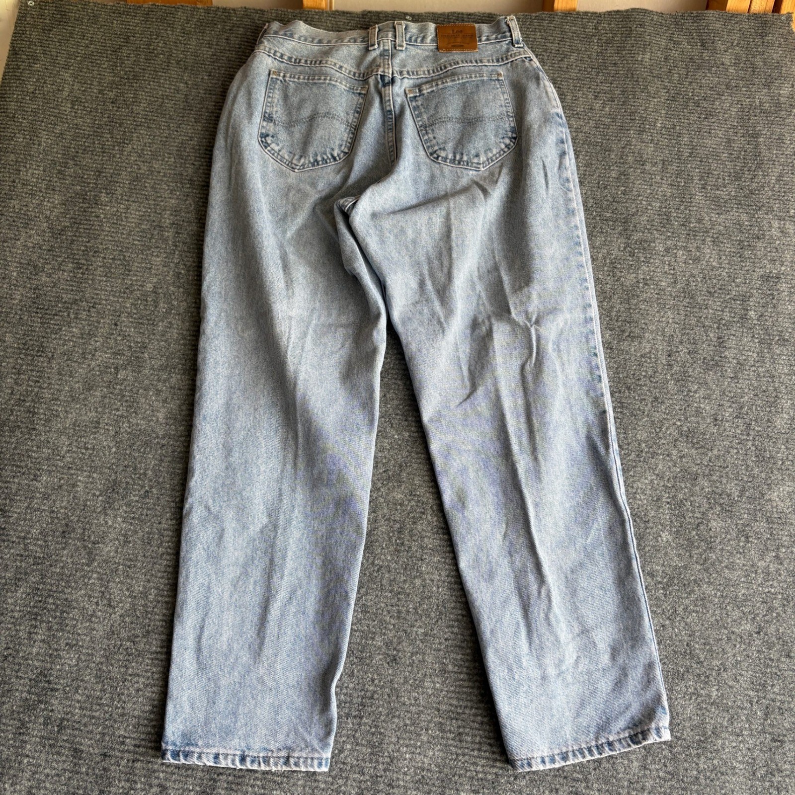 Lee Vintage 90s High Rise Relaxed Tapered Leg Light Wash Blue Denim Jeans