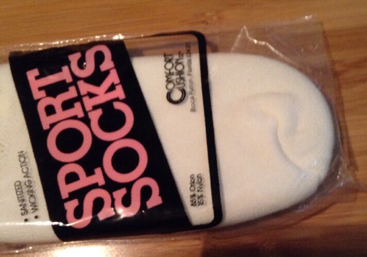 NEW VTG 80s Cushees White Sport Socks Women Sz 8.5-11 Gym Sport Athletic NOS