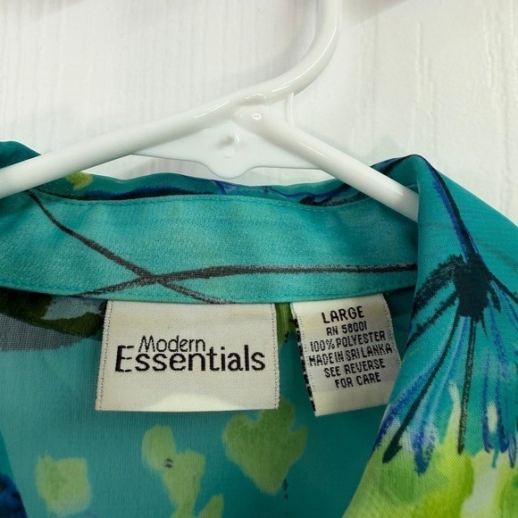 Vintage Modern Essentials blue floral sheer lightweight button down collar shirt