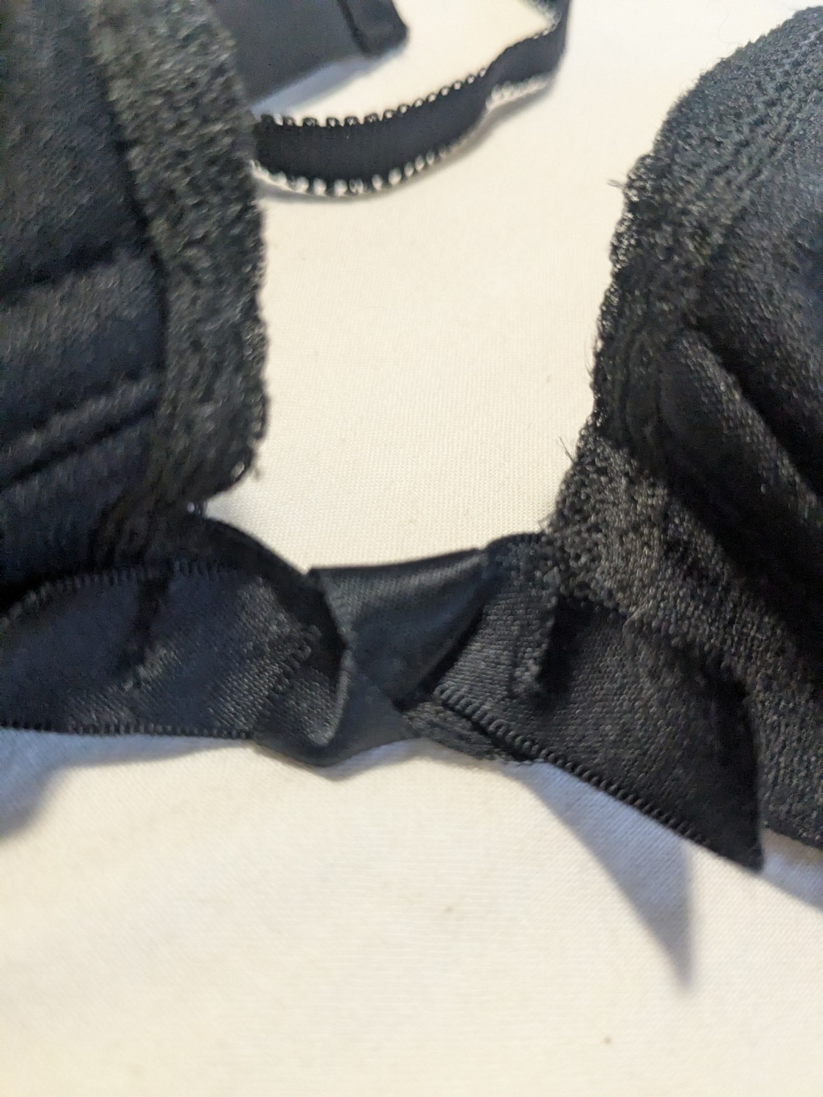 Vassarette Style 4205 Black Underwire Bra 34C Nylon Spandex Everyday