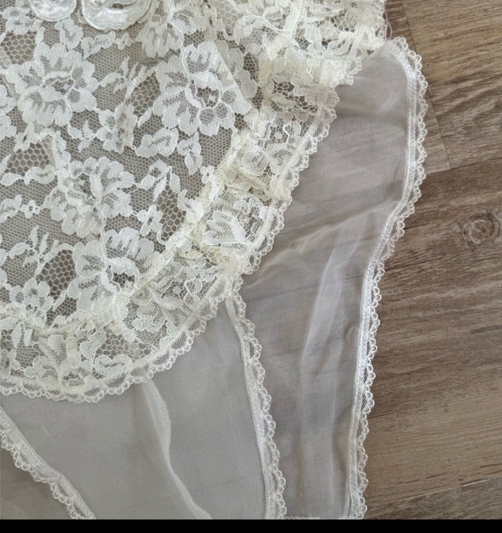 Vintage Victoria’s Secret ivory beaded Lace teddy bodysuit Women M Gold Label