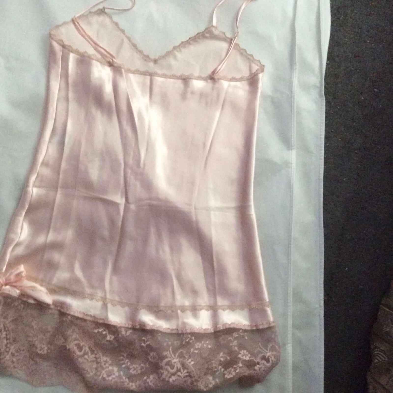 Vintage Large Lady Cameo Chemise Nighty Slip Dress Silky Pink Wide Lace OS Robe