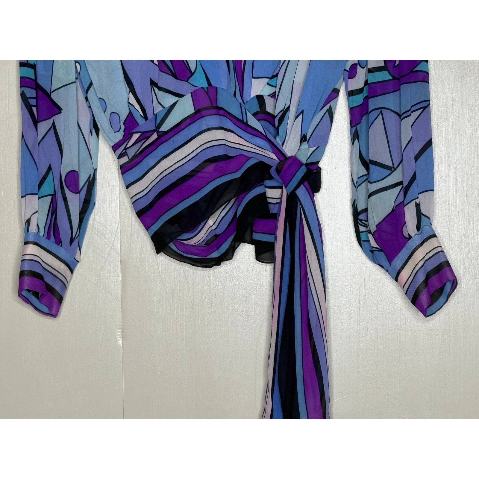 100% Silk Abstract Geometric Wrap Blouse Size 6 Y2K Art Deco