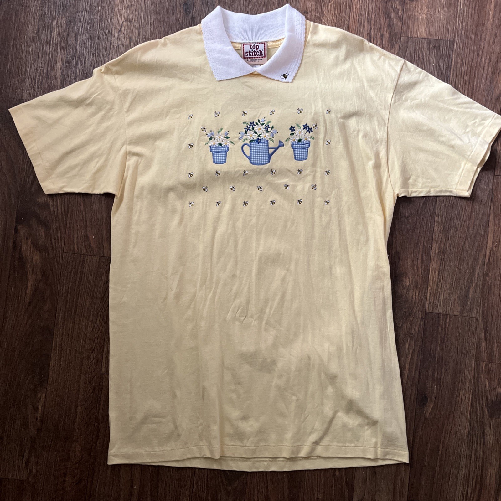 Vintage Cottagecore teacher Yellow Collared T-Shirt Embroidered Bees Made USA XL