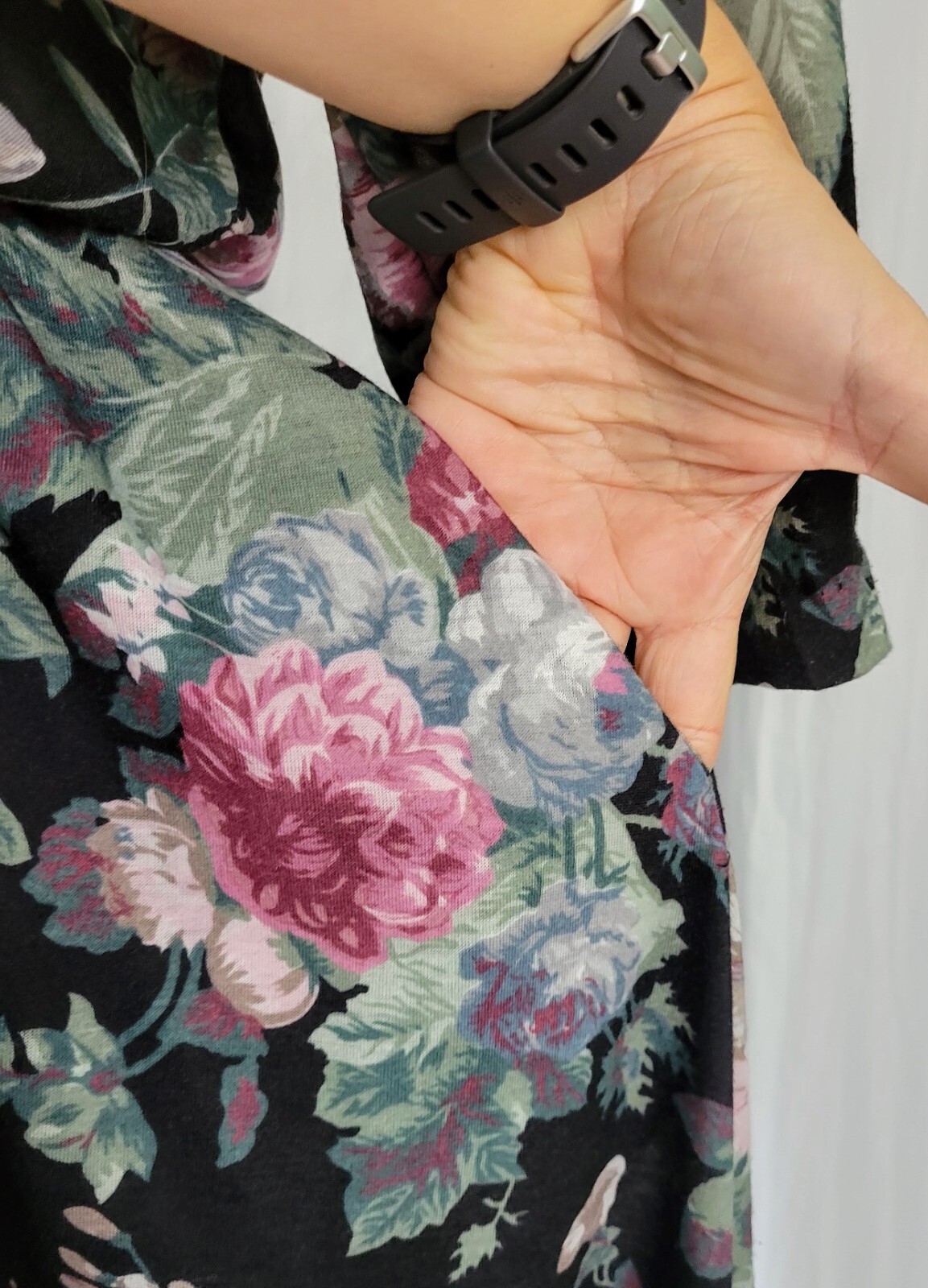 Vintage Meryl Fashions Ltd Black Blouson Dress w Pink & Green Florals Size 12