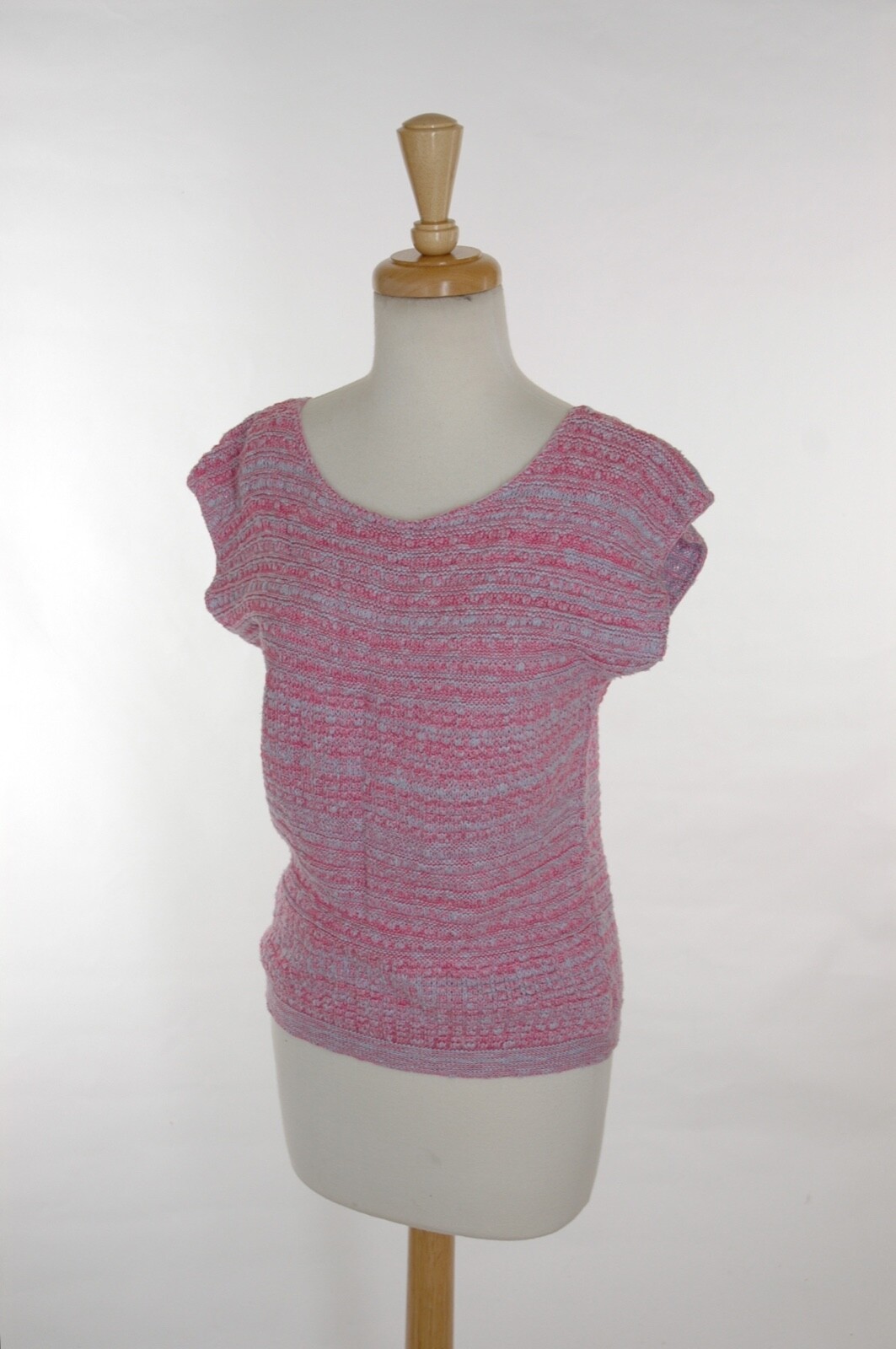 Vintage 1980s SMALL Pastel Pink & Baby Blue Stripe Spring Knit Nubby Sleeveless