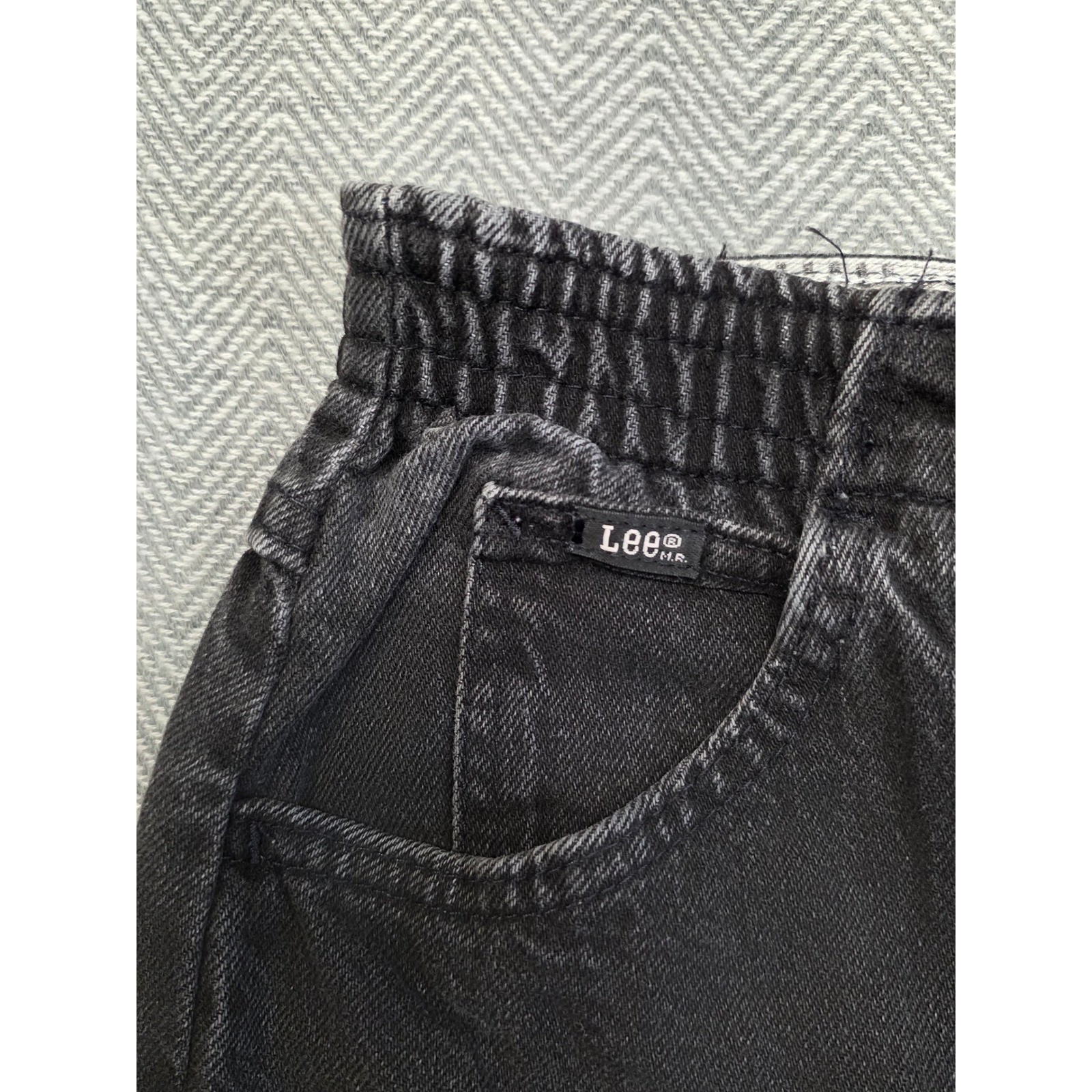 Vintage Lee High Waisted Relaxed Tapered Jeans Faded Black Made in USA Size 12 M