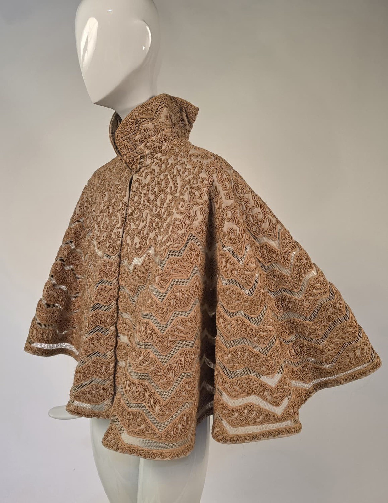OPULENT VICTORIAN 19TH C SOUTACHE + NET INSERT CAPE FOR DRESS W HIGH COLLAR