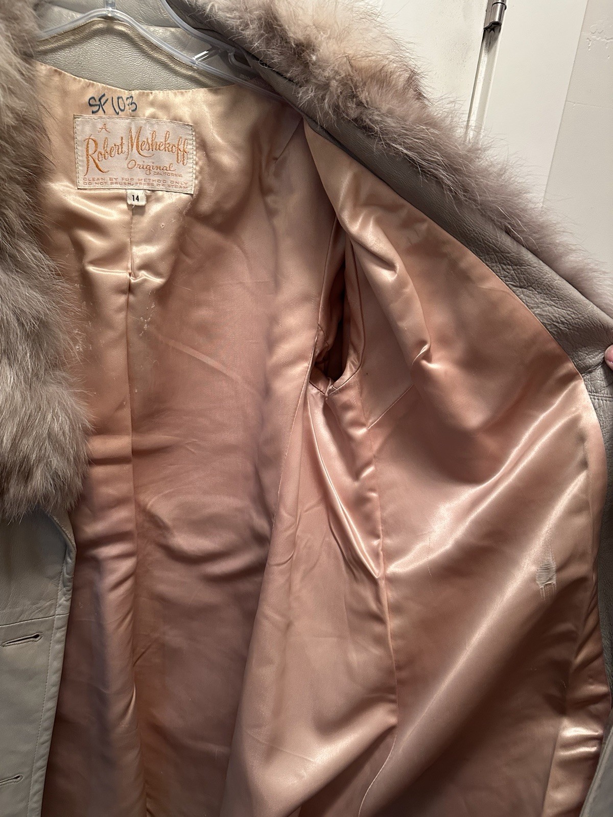Well-Preserved Vtg 70’s Coat. Gray Leather/Satin. Good Condition. Size L 14
