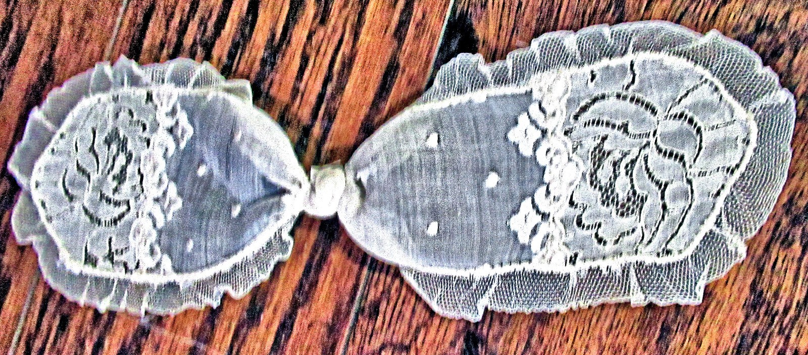 Vtg Fancy Girl’s Bow 10″ Dress or Hair White Lace & Embroidery