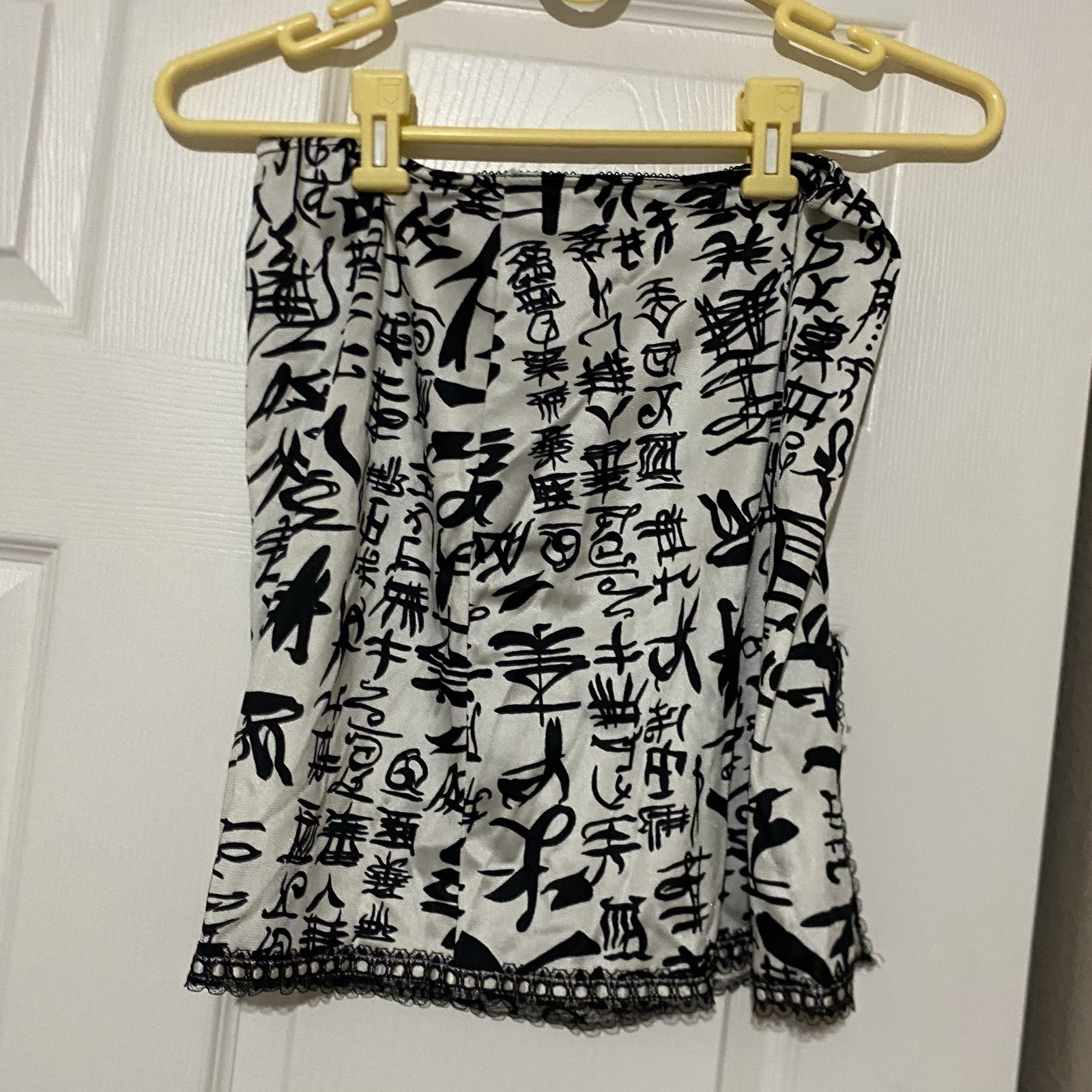 Vintage Saks Fifth Avenue Accentuette Slip With Asian Writing Medium