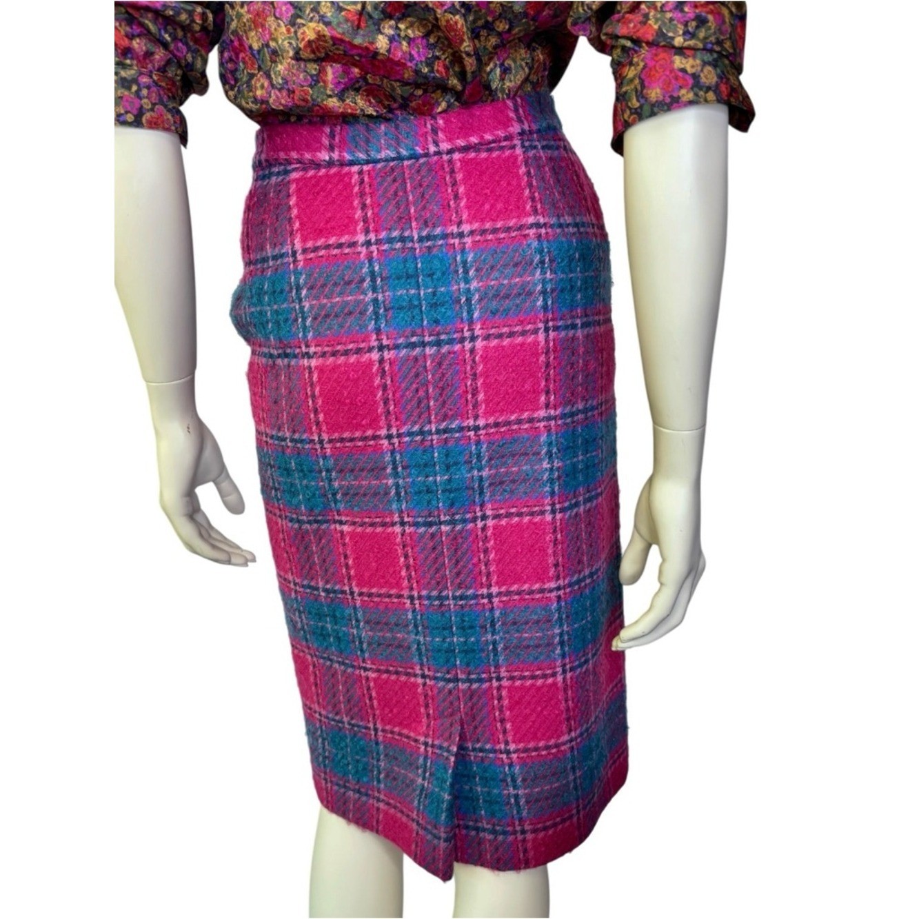 RARE Vintage Pendleton Classic Plaid Wool Blend Pencil Skirt in Fuchsia and Teal