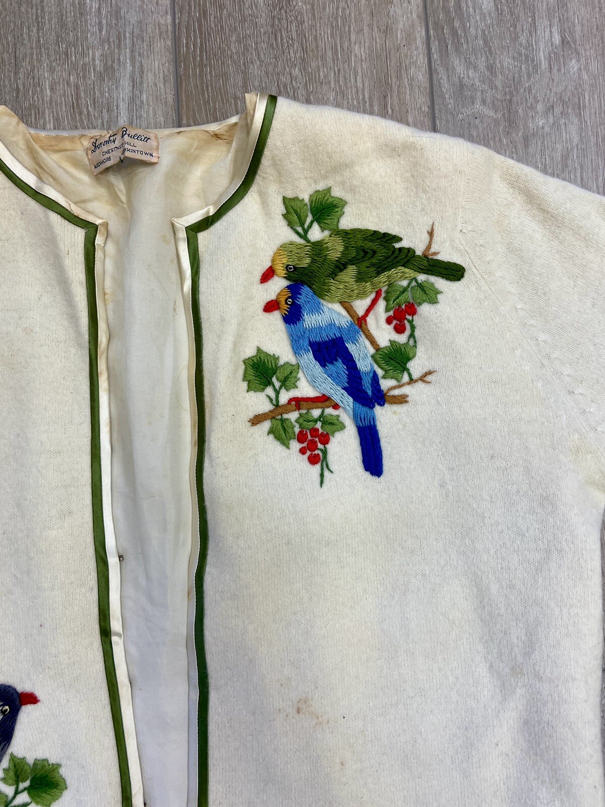 Vintage 1950s Embroidered Bird Novelty Cashmere Sweater Parrot Cardinal Sparrow