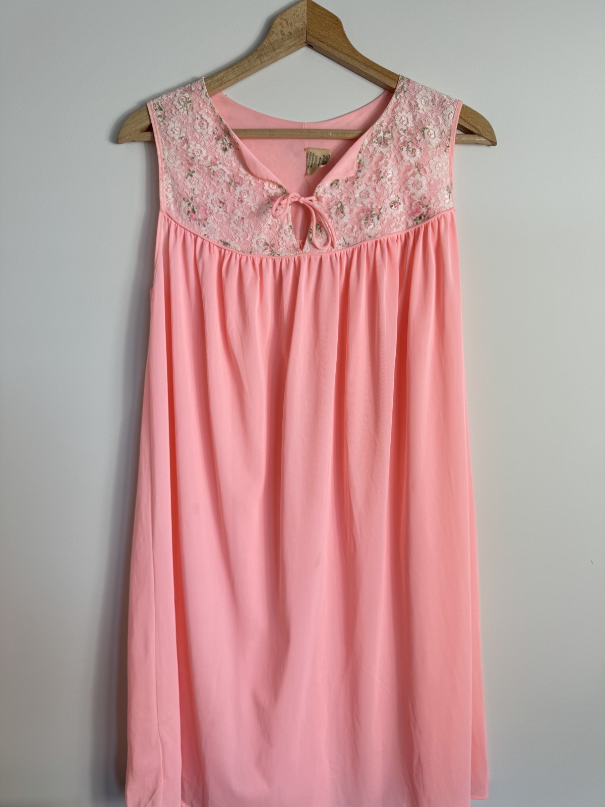 Vintage 60s/70s Pink Floral Lace Size Large Nightgown – Read Description