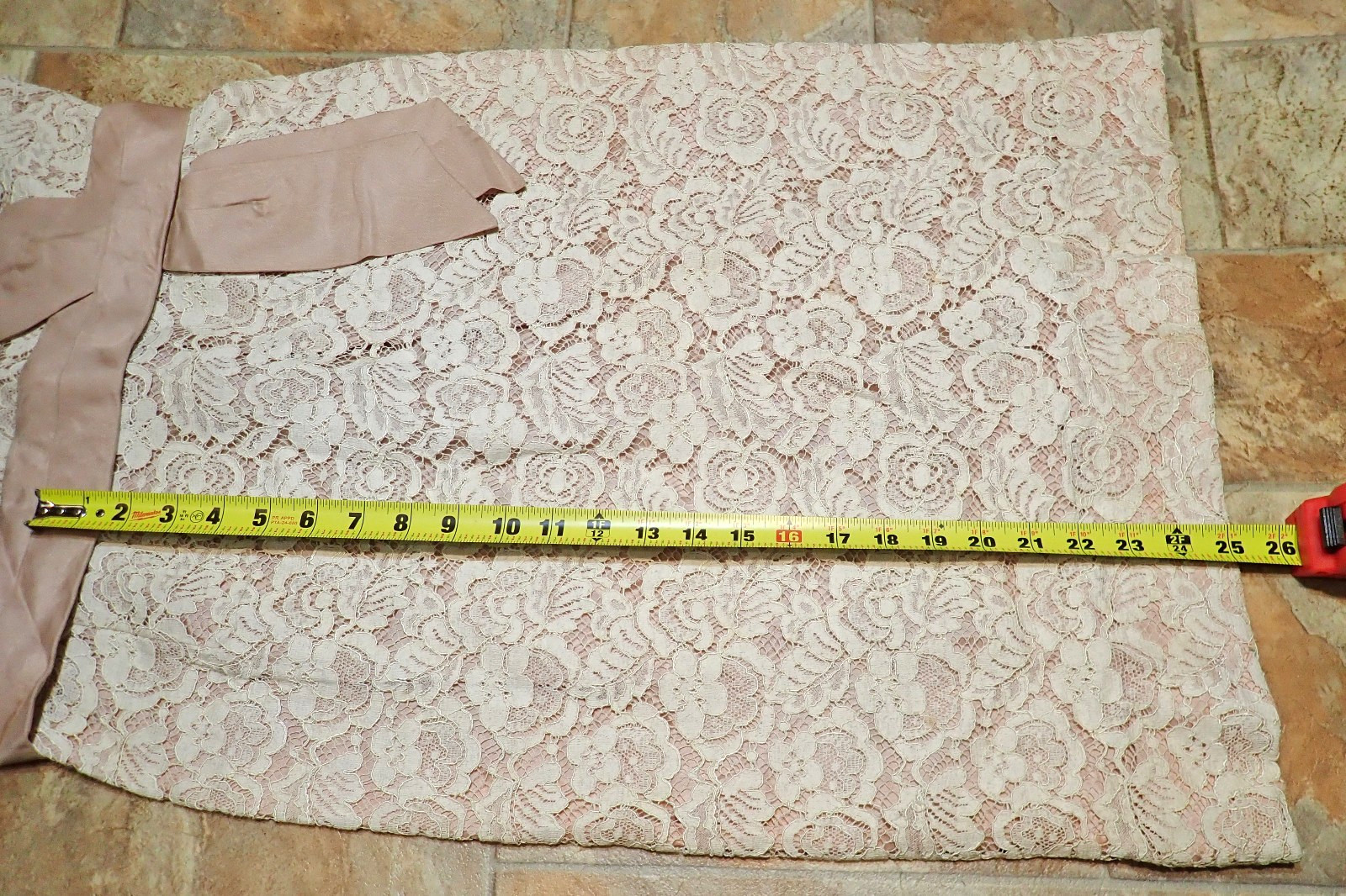 Vtg 1960s French Style Alencon Lace Sheath Cocktail Dress M Regal Zip Salmon Bow
