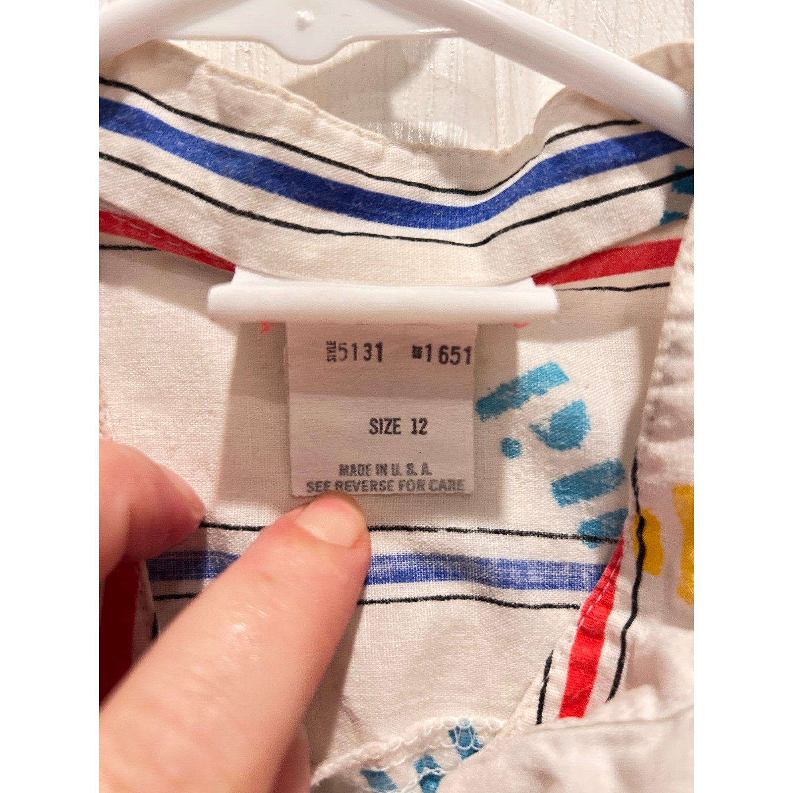 Vintage Cos Cob Women 12 White Striped Novelty Print Button Down Cap Sleeve Top