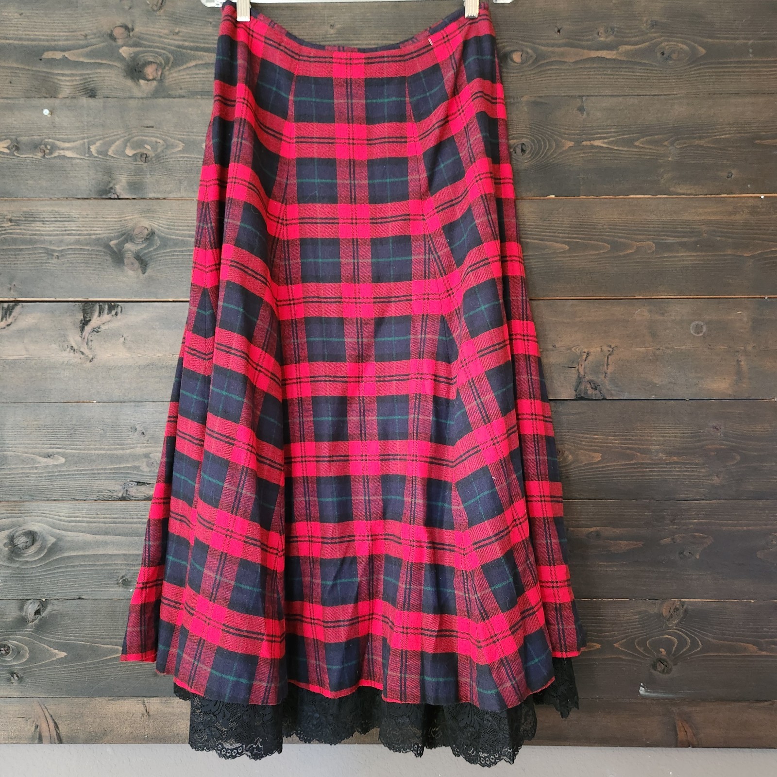 The J Peterman Company Women’s 12 Plaid Maxi Skirt Lace Trim Festival Academia