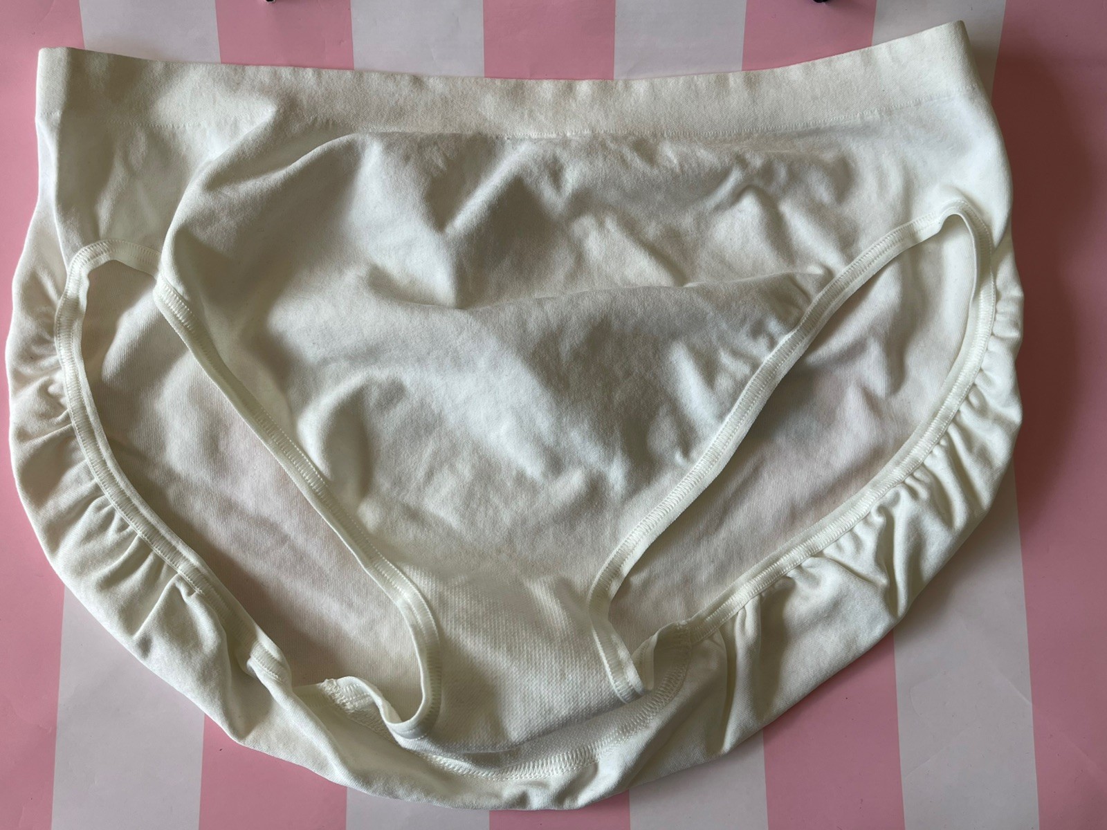 NWT 2005 Victoria’s Secret Body by VS High-Leg Briefs – Ivory/Large *Flaws*