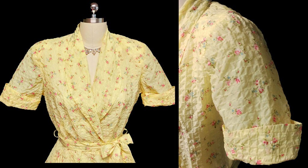 VINTAGE 40s / ‘50s ORIGINAL PAULETTE FLORAL SEERSUCKER GRAND SWEEP DRESSING GOWN