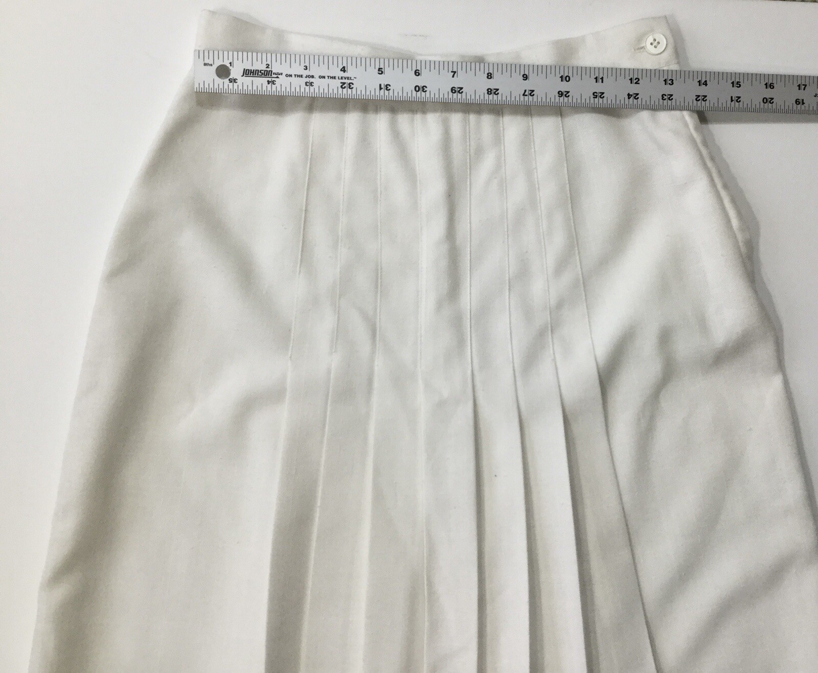 VINTAGE Pleated White Ivory Women’s Knee Length Skirt Sz 27 Counterparts (217)
