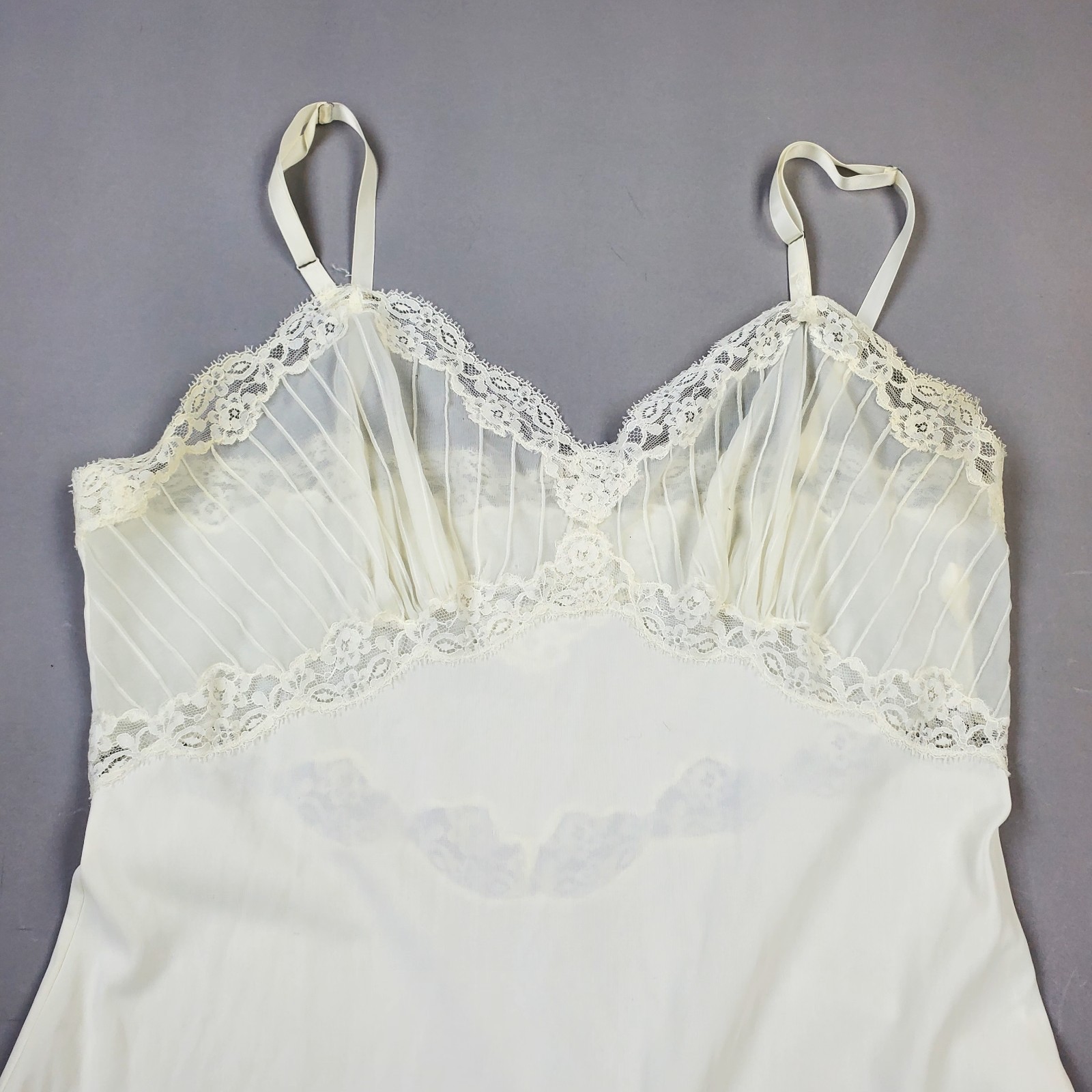 Vintage 60s Rogers Run Proof Tricot Nylon Sheer Pintucked Pleat Dress Slip Sz 36