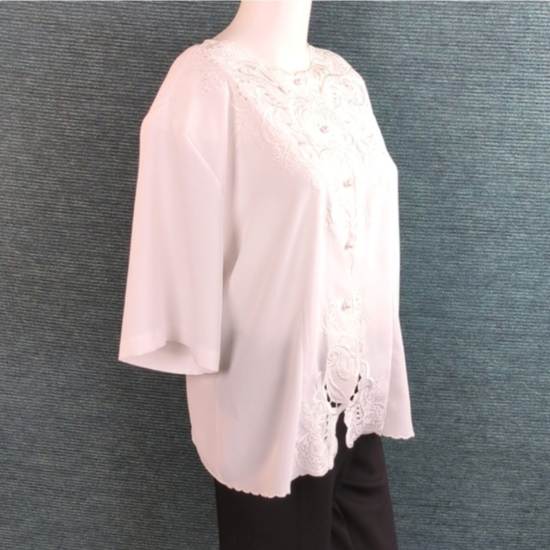 Christie & Jill Vintage ’80s Embroidered Eyelet White Blouse Made In Korea