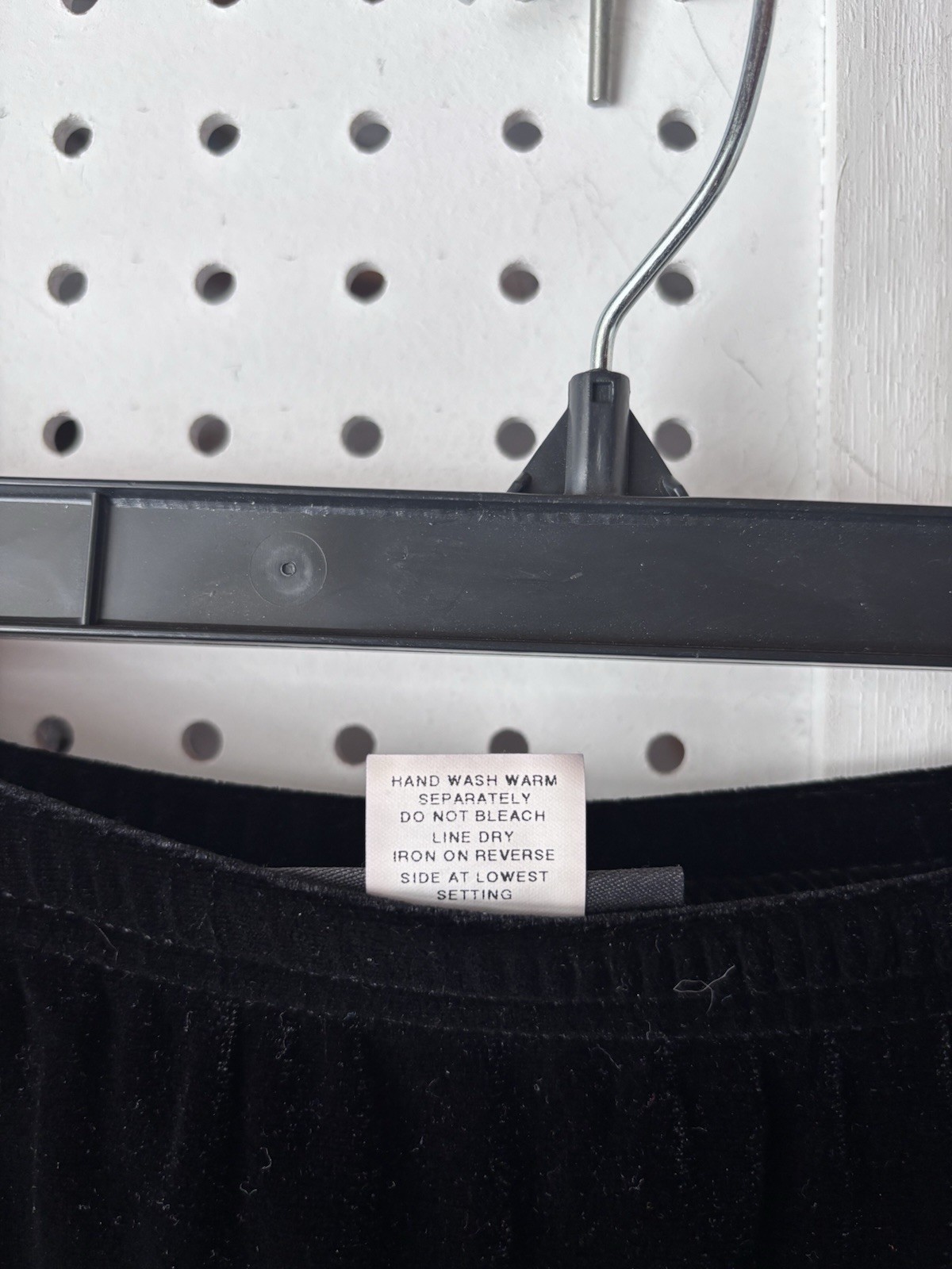 Vintage Notations Skirt Womens 1X Black Velvet Velour Pull On ALine Stretch Midi