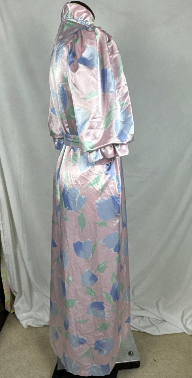 VINTAGE 1980’s B by Barad SMALL Satin Floral Robe +Belt – Golden Girls FL Lounge