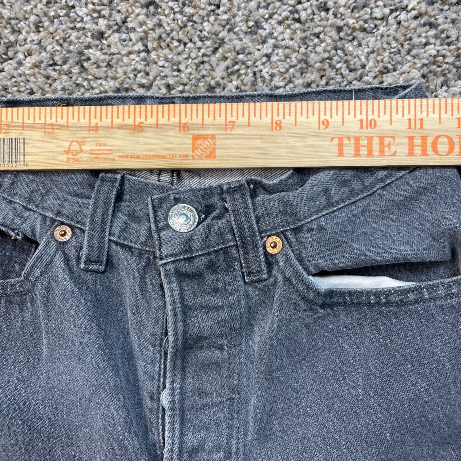 Vintage Levi’s 501 Women’s 22×31 Jeans USA Made Black High Waisted Straight