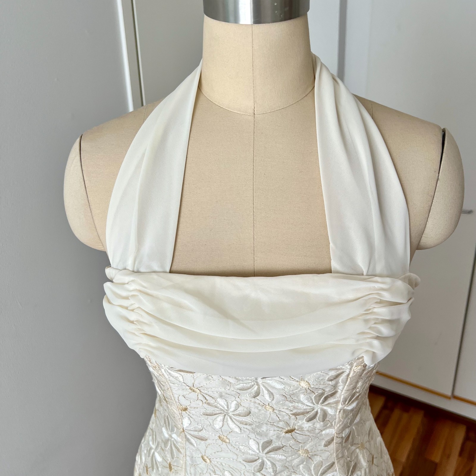 100% Silk Vintage Halter Neck Wedding Dress Minimalist Backless Bridal Gown EU38