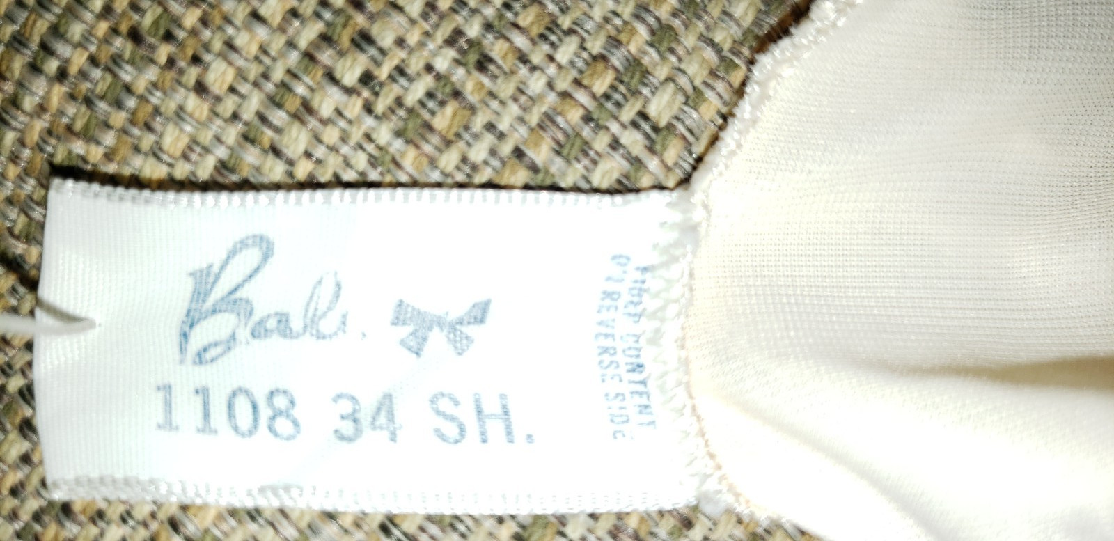 VNTG Bali Lacy Full Slip Ribbon Applique at Front & At Slit Back Nylon Sz 34 SH