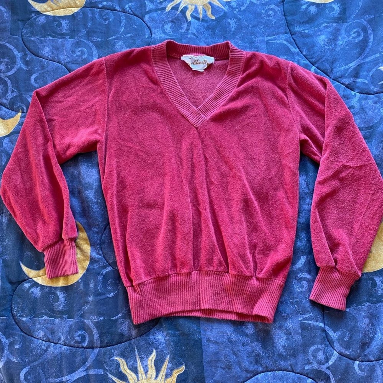 Vintage Goldwaters 1970’s Terrycloth V-neck Women’s Sweater. Polycotton.